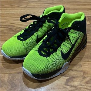 Preowned Boys’ Nike Sneakers Size 5Y